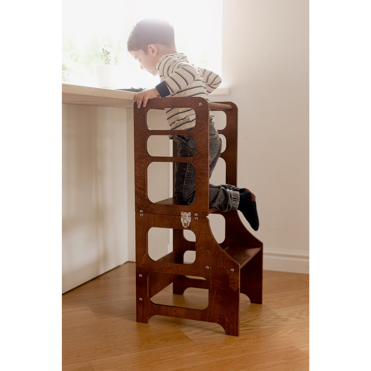 Duck Woodworks Honey Glaze Foldbar Tower Stained