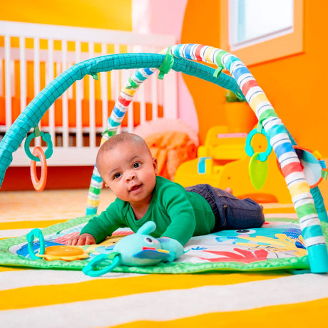 Bright Starts Wild Wiggles™ FoldAway™ Aktivitetstæppe