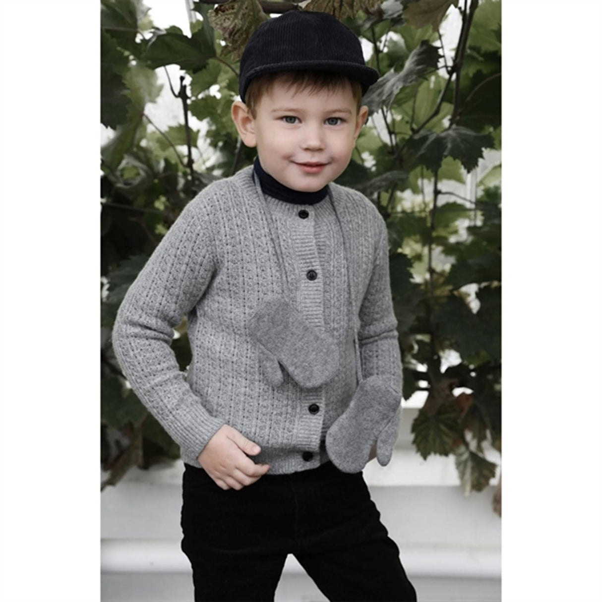 HOLMM Derby Ajo Baby Cashmere Stickat Vantar