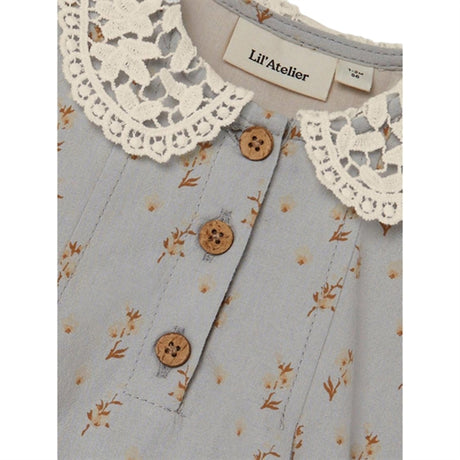 Lil'Atelier Harbor Mist Daisy Body Klänning