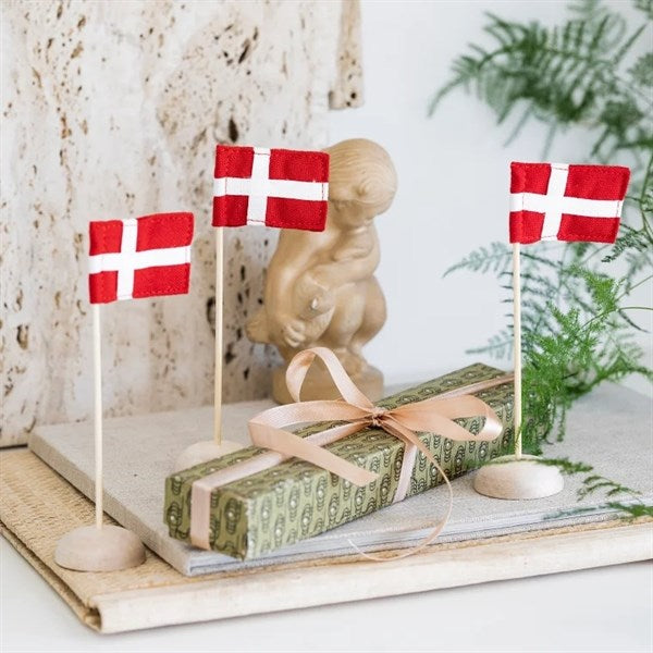 Langkilde & Søn Mini Bordsflagga m. Dannebrogsflagga - 15 cm