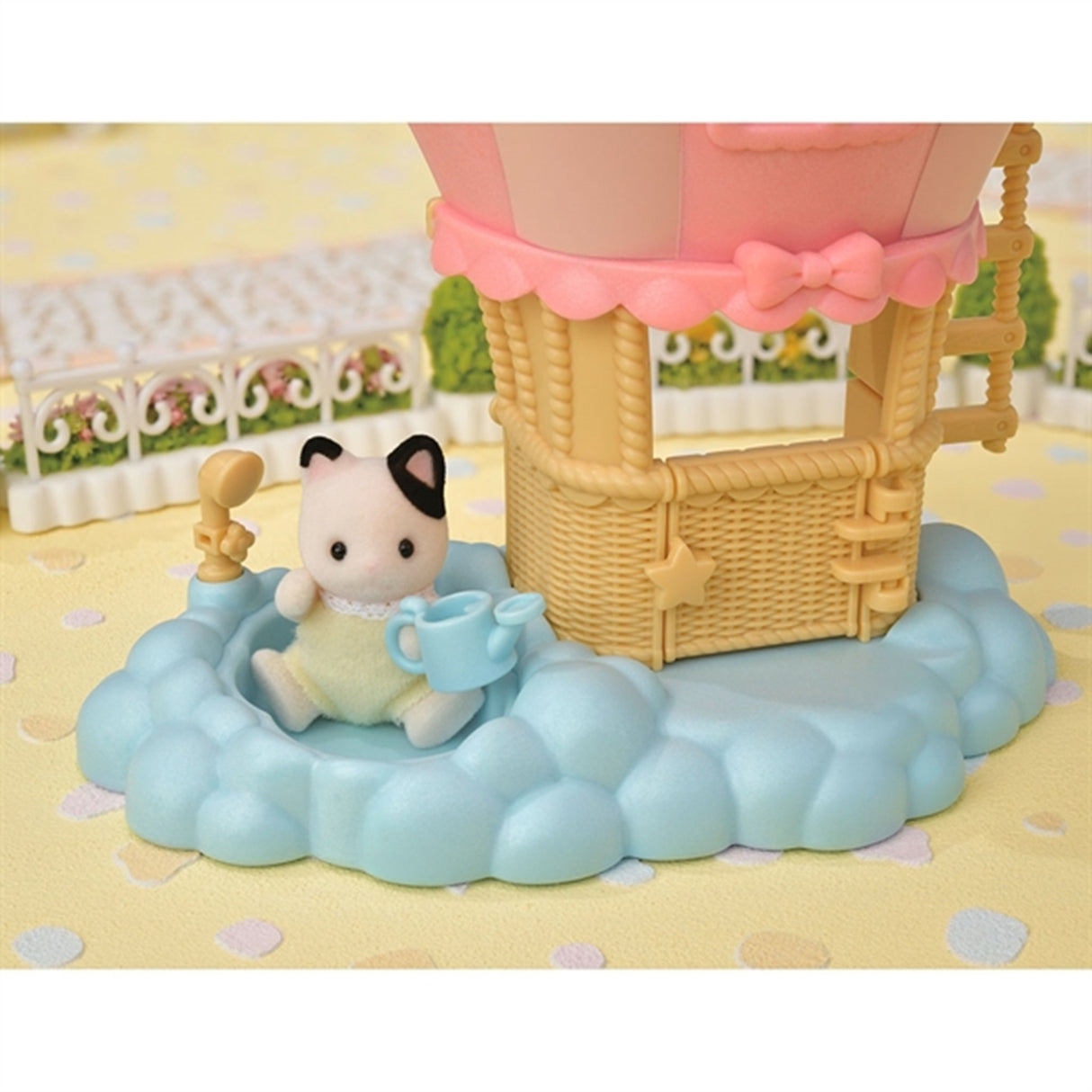 Sylvanian Families® Bebis Ballonglekstuga Med Figur