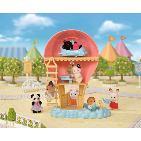 Sylvanian Families® Bebis Ballonglekstuga Med Figur