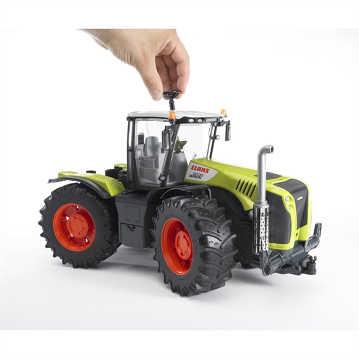 Bruder Claas Xerion 5000