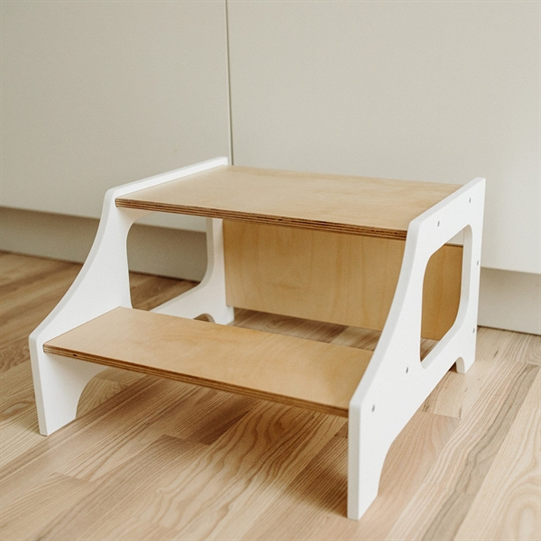 Duck Woodworks Step Stool White 5