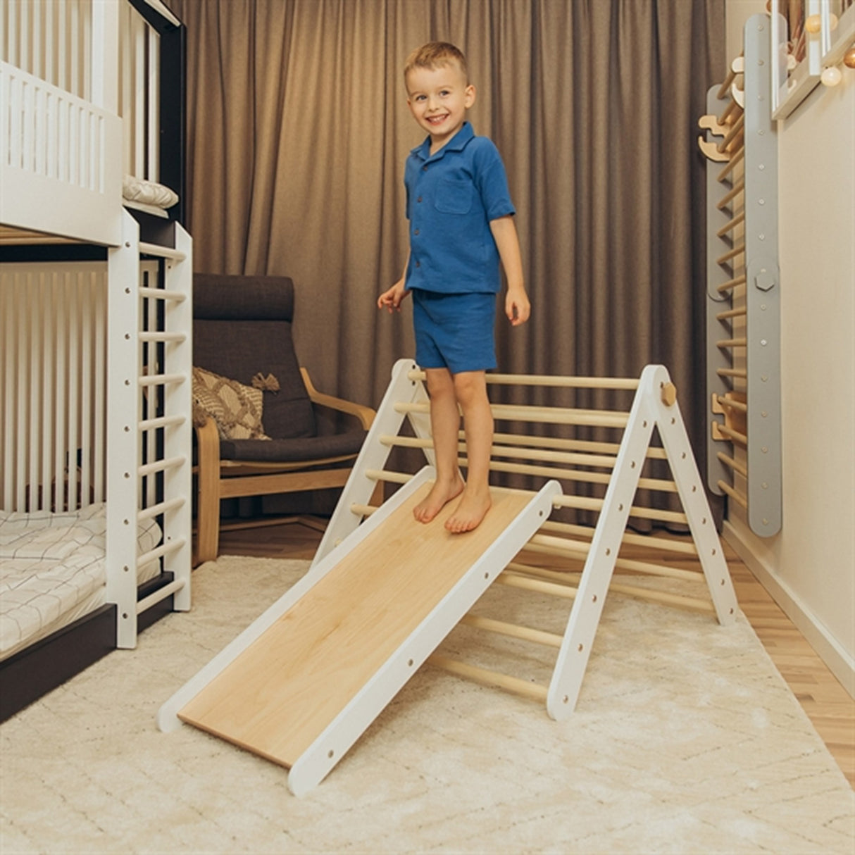 Duck Woodworks Climbing Triangle Floor Set Natural