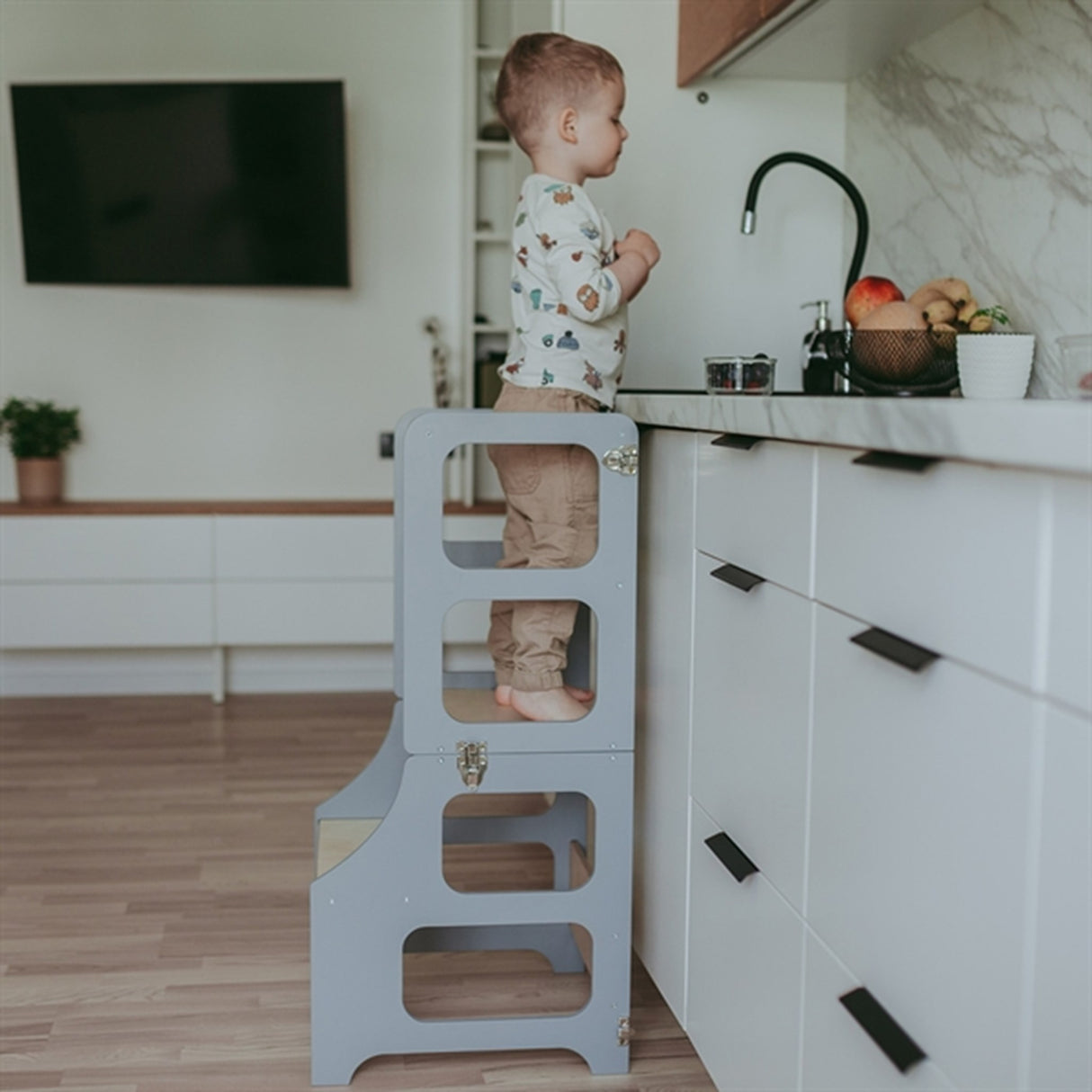 Duck Woodworks Foldable Kitchen Tower w. Slide Grey 4