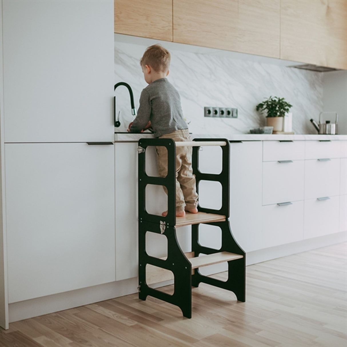 Duck Woodworks Foldable Kitchen Tower w. Slide Black 2