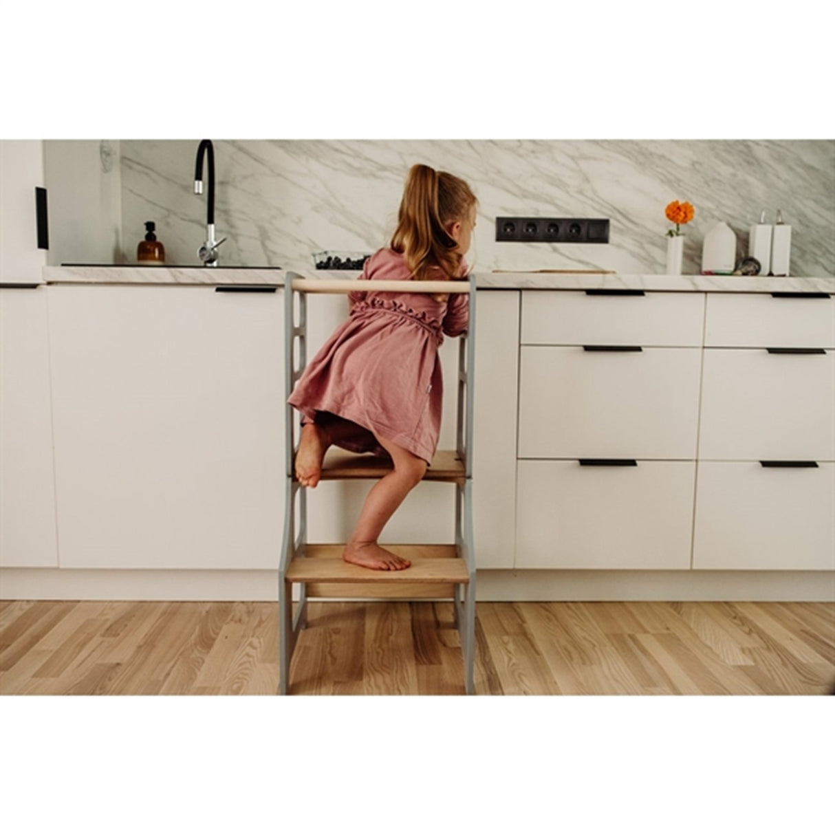 Duck Woodworks Foldable Kitchen Tower Grey