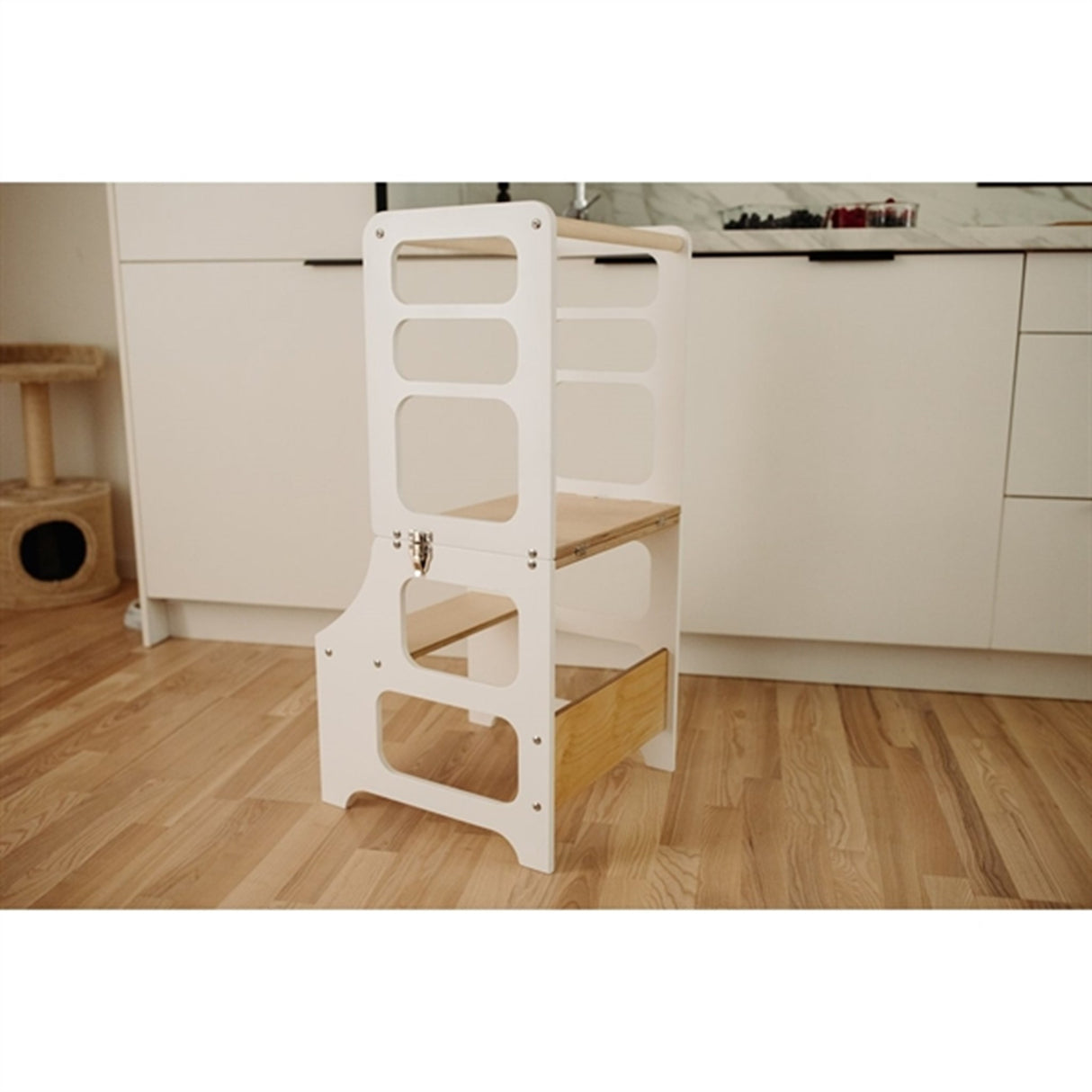 Duck Woodworks Foldable Kitchen Tower White