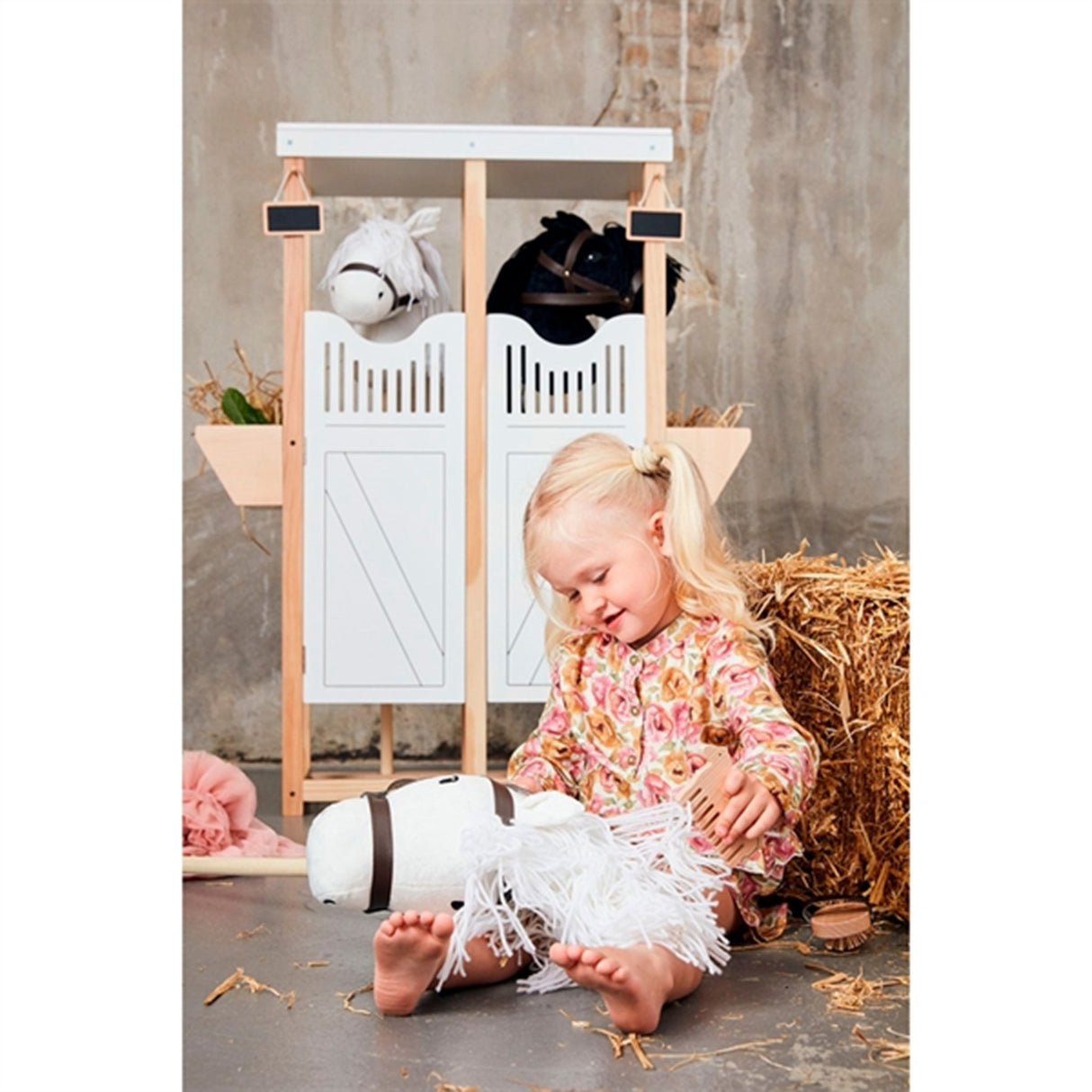 by Astrup Galen Häst Vit