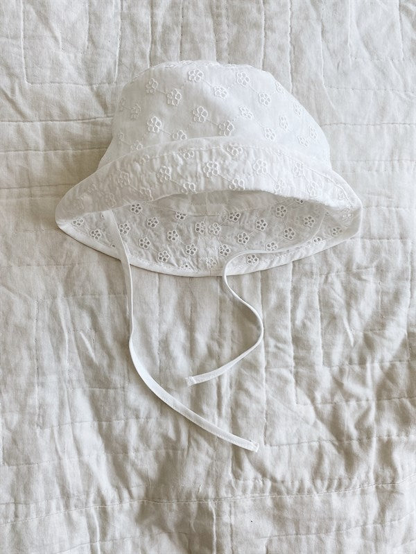 Lalaby Natural White Loui Bebis Hat 2
