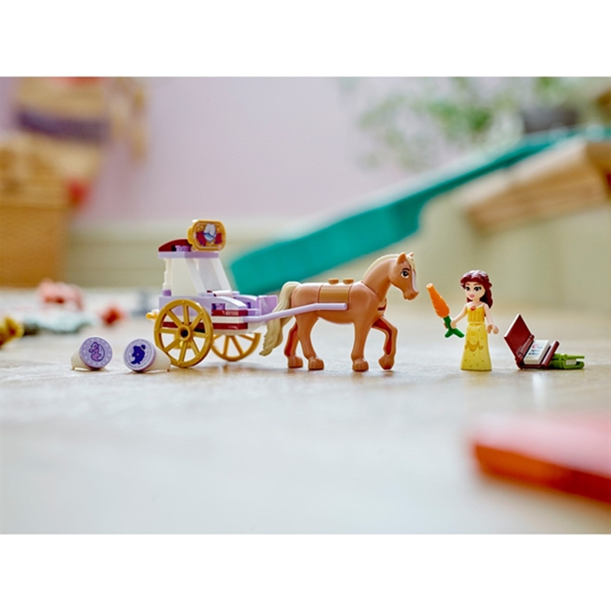LEGO® Disney™ Belles Sagovagn med Häst 5