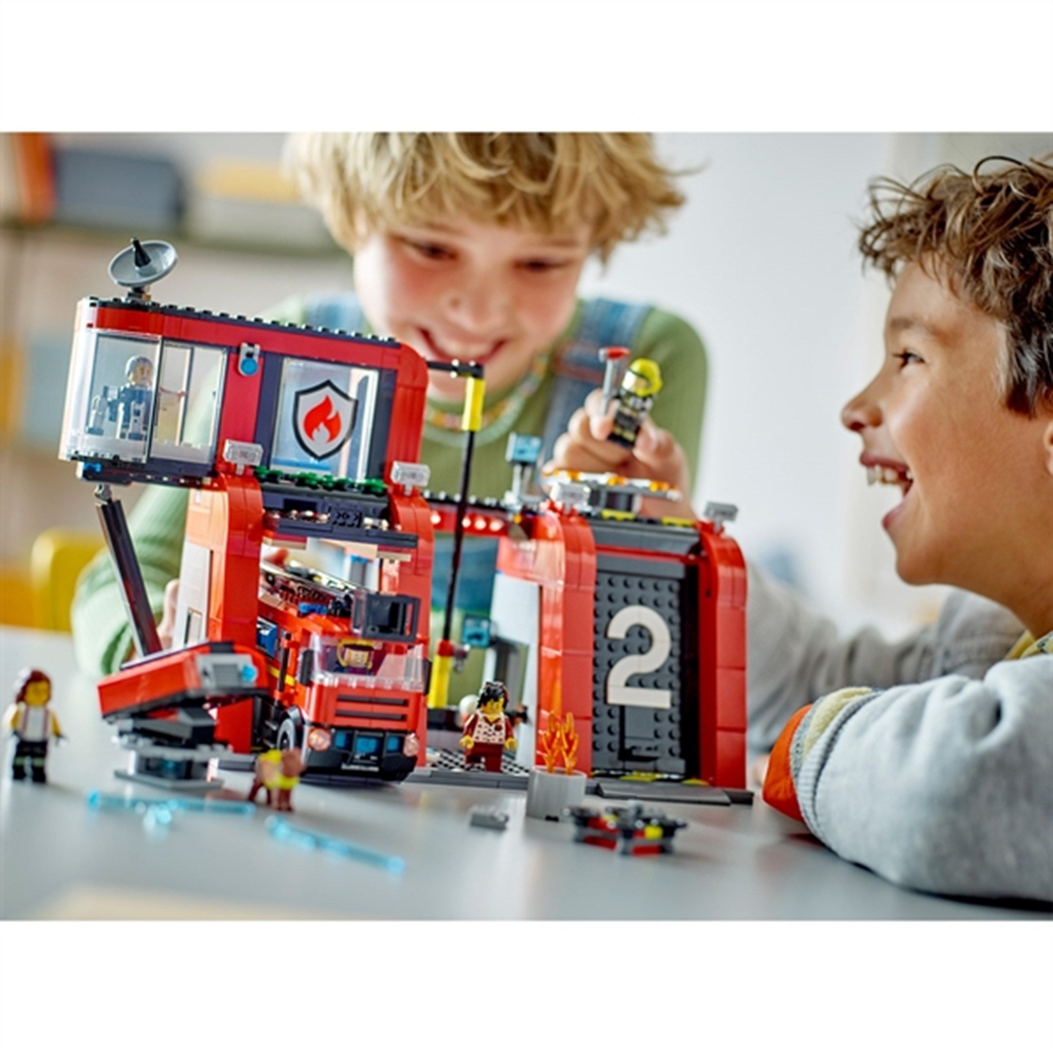LEGO® City Brandstation med brandbil 2