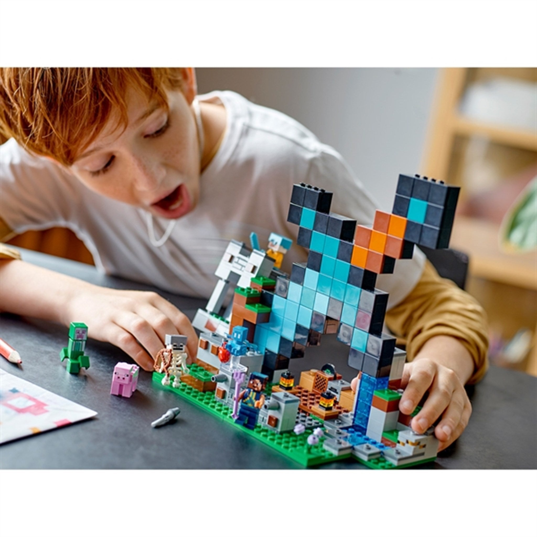 LEGO® Minecraft® Svärdsutposten 3