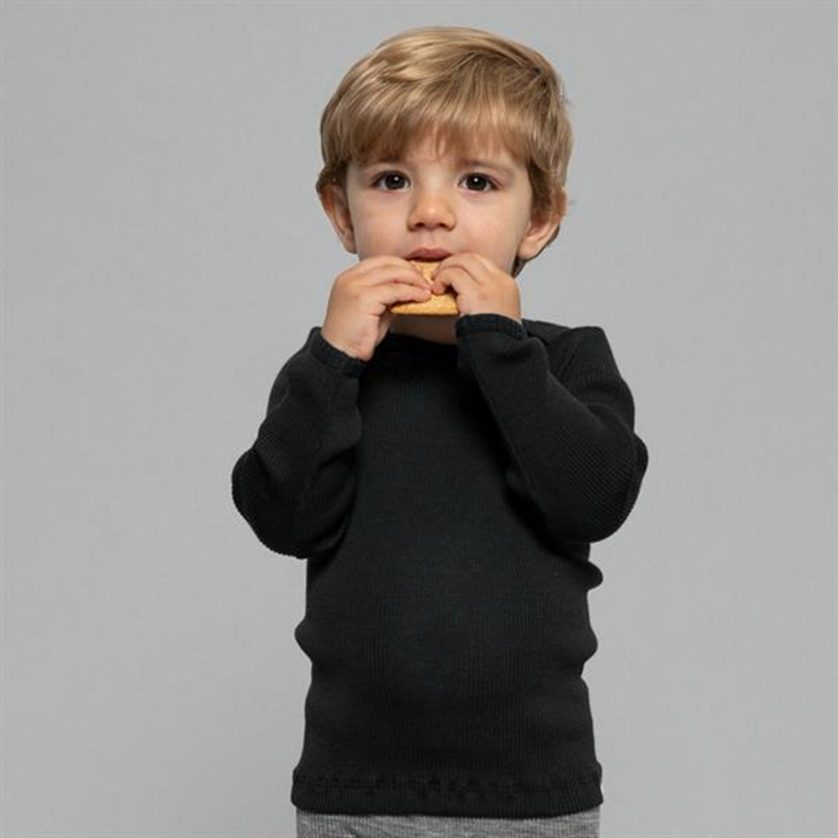 Minimalisma Ull Aspen Bluse Black 5