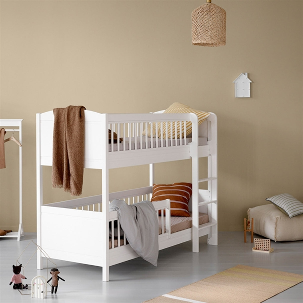 Oliver Furniture Seaside Liten + Kojsäng Vit 2