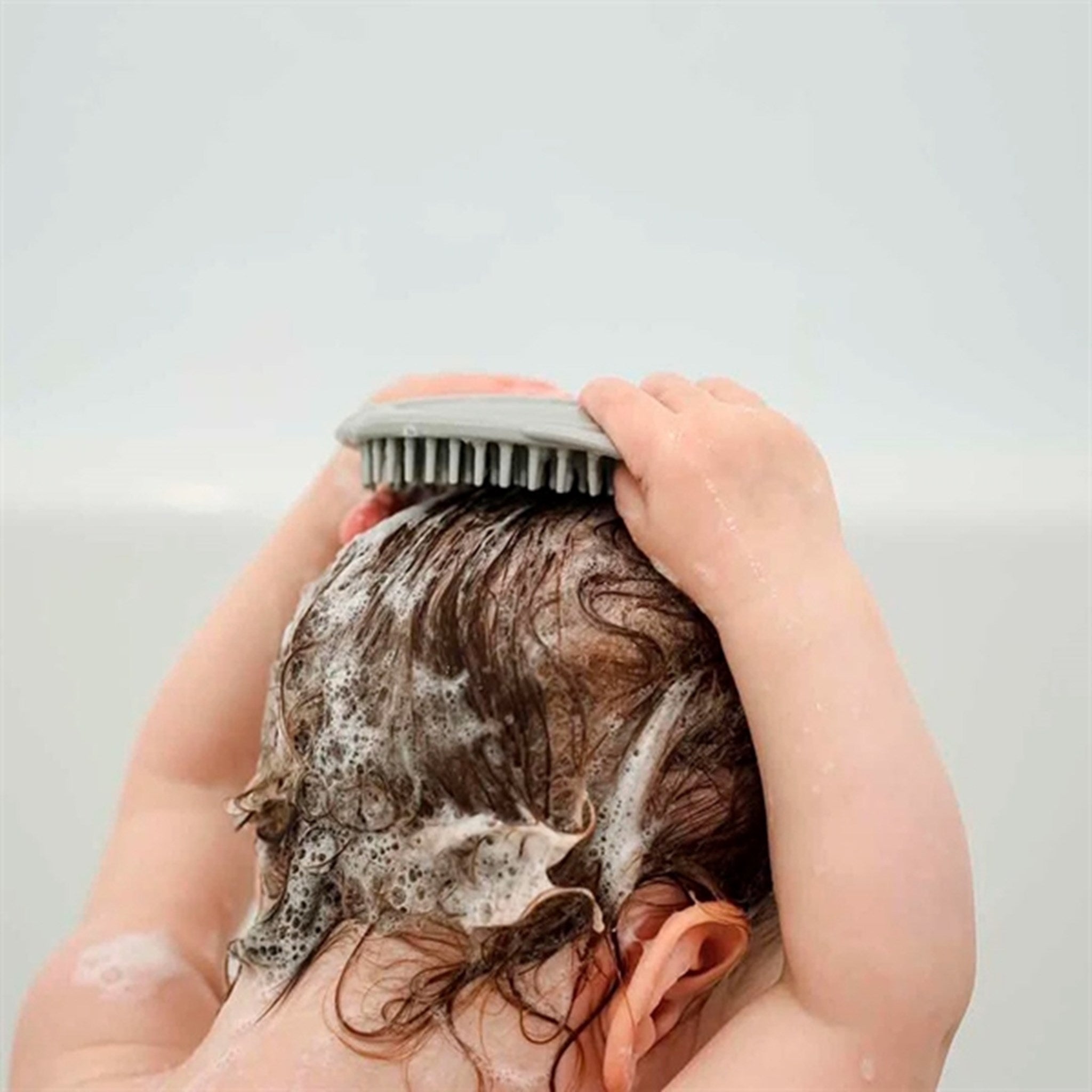 Haakaa Silikone Shampoo Børste Light Grey 2