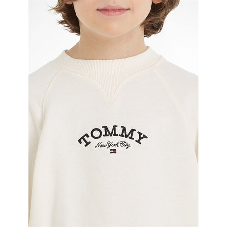 Tommy Hilfiger Logo Crew Sweatshirt Ancient White 2